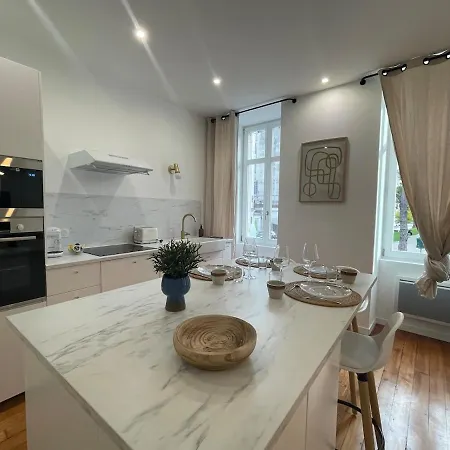 Apartment Henri Iv *